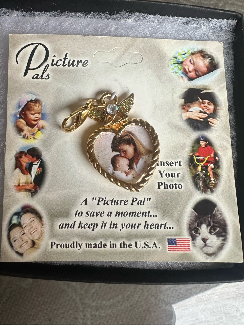 NWT Picture Pals heart-shaped pendant